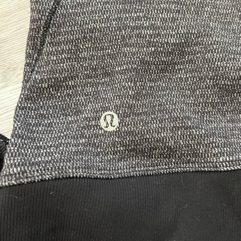 Lululemon Gray Full Zip Training Jacket Sweater size 4 - Picture 4 of 5